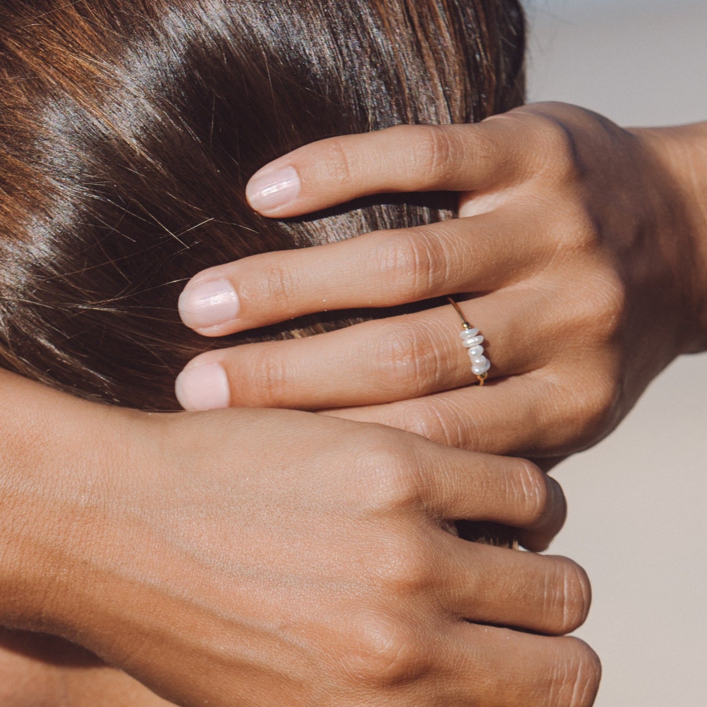 Damen Ring Gold mit Mini Süßwasserperlen, wasserfest, hypoallergen