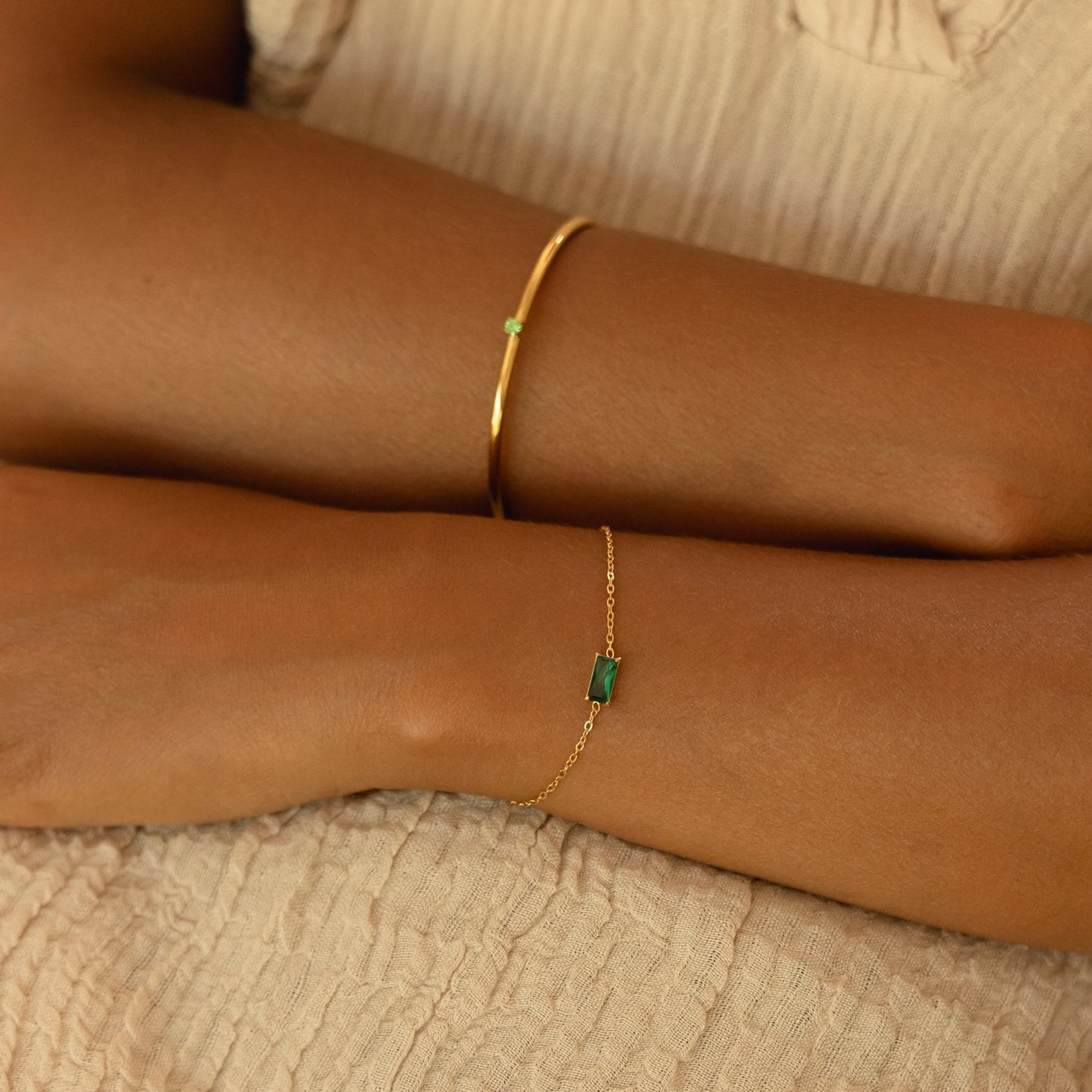Damen Armreif Hellgrün mit Zirkonstein verstellbar wasserfest hypoallergen Gold Edelstahl