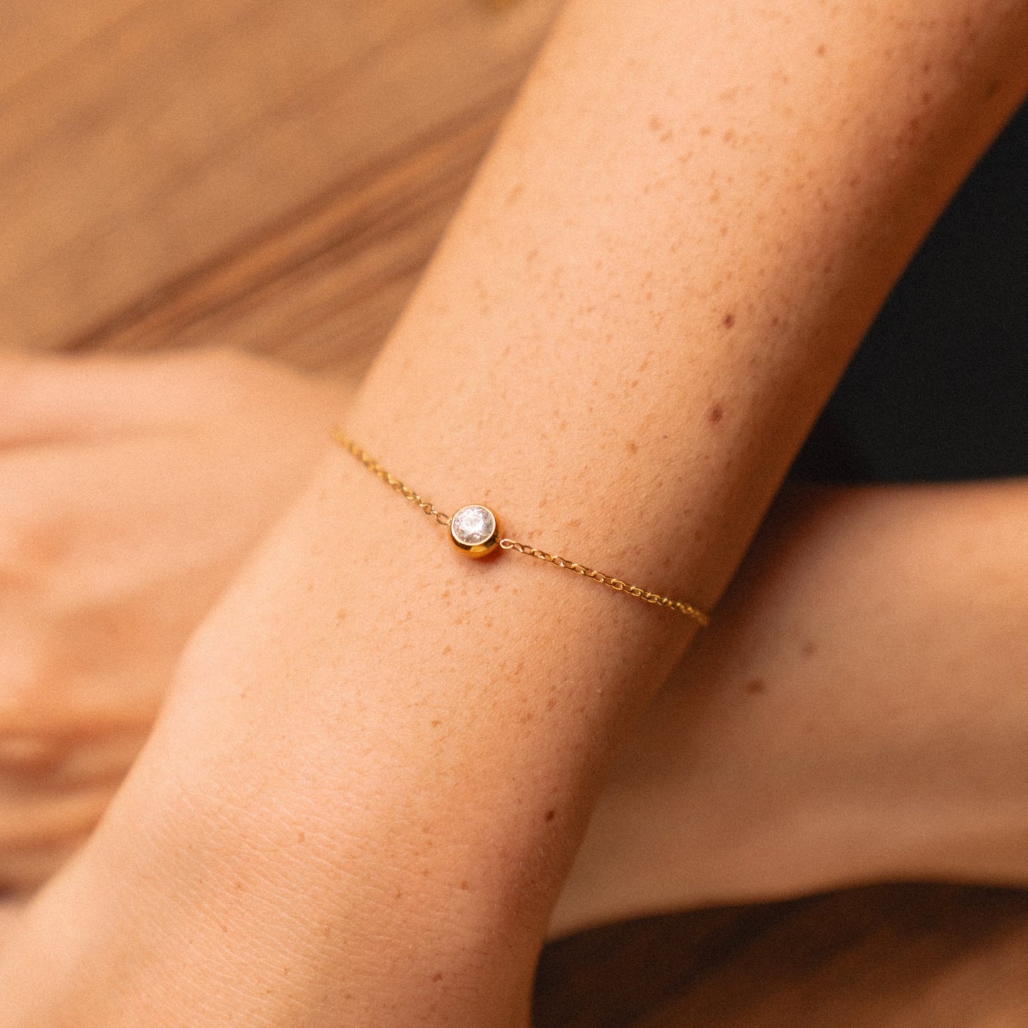 Damen Armband Gold mit weißem Zirkon verstellbar wasserfest hypoallergen Edelstahl
