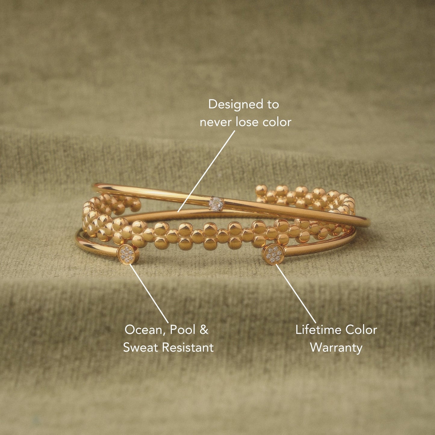 Damen Armreif Gold mit weißen Zirkonsteinen verstellbar wasserfest hypoallergen Edelstahl