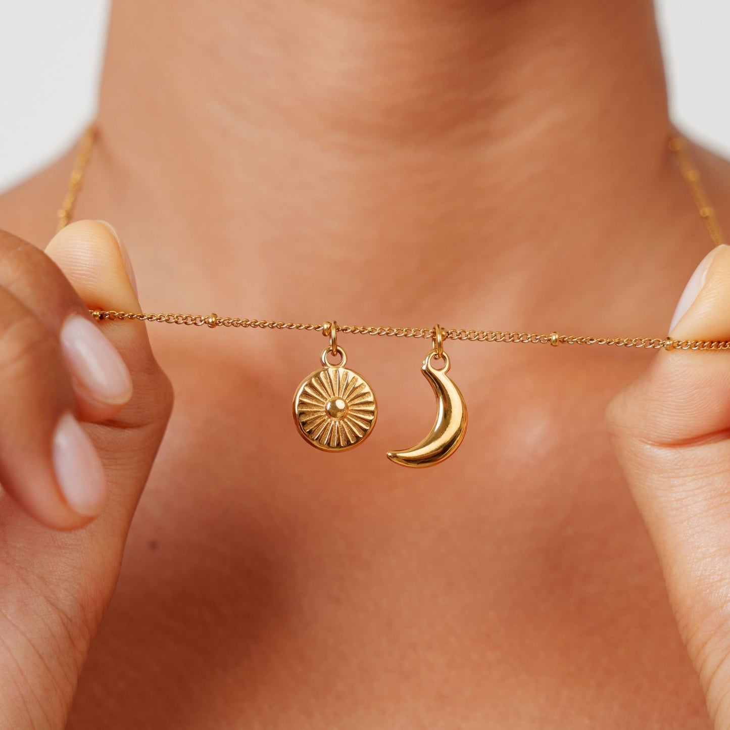 Damen Sonne Mond Kette Gold mit Anhängern wasserfest Edelstahl