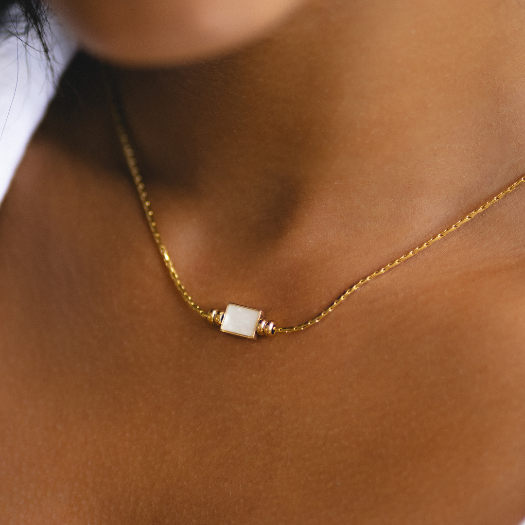 Damen Halskette Gold Perlmutt Anhänger wasserfest hypoallergen Layering Kette