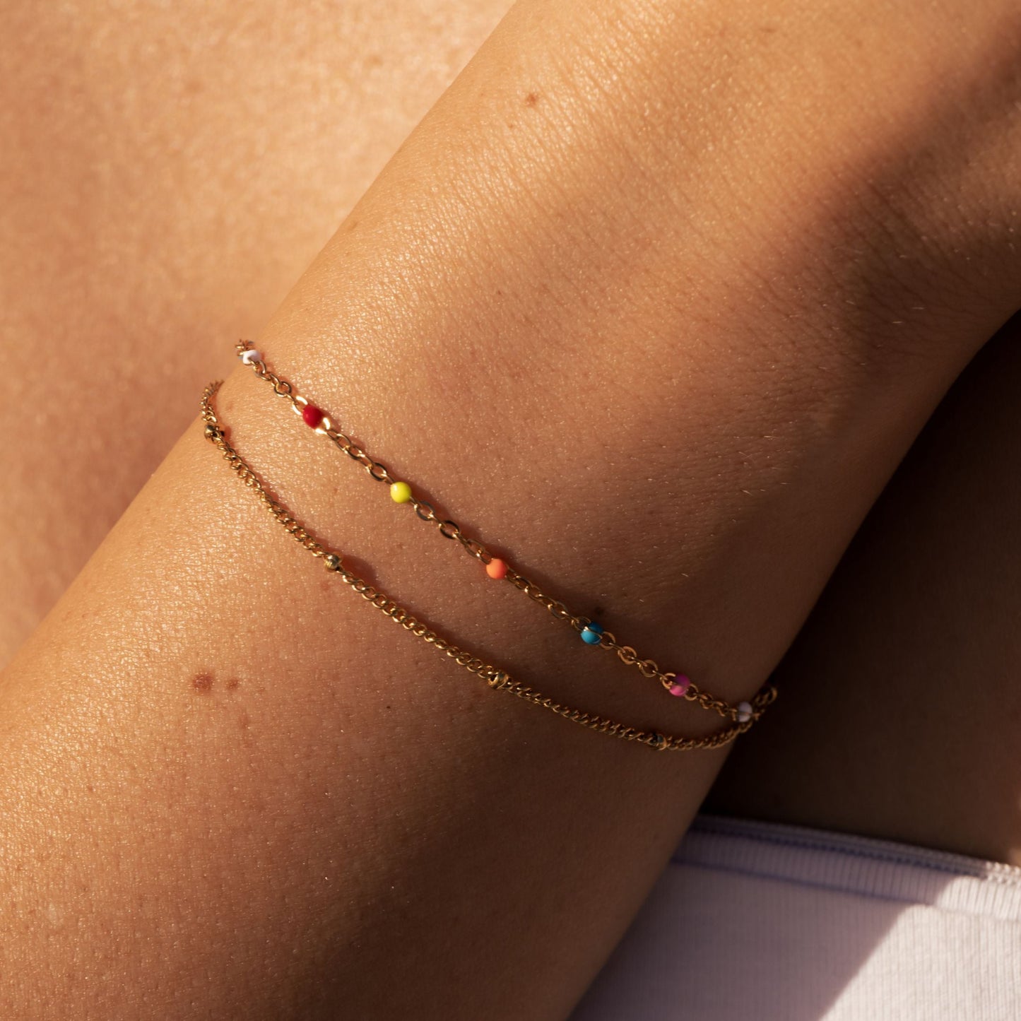Damen Armband bunt Gold wasserfest hypoallergen Edelstahl Farbdesign