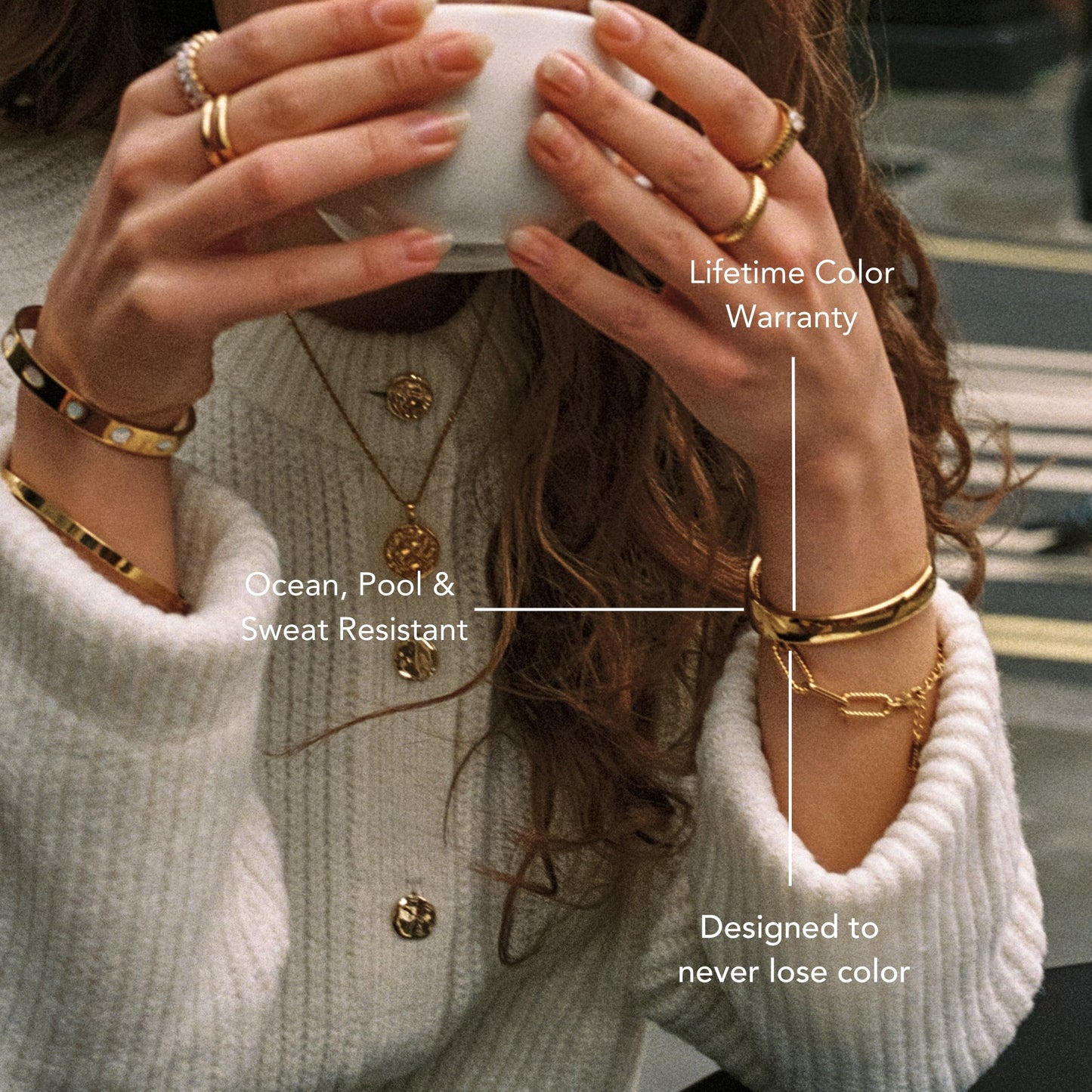 Damen Armreif Gold breit offen wasserfest hypoallergen Edelstahl Statement Design