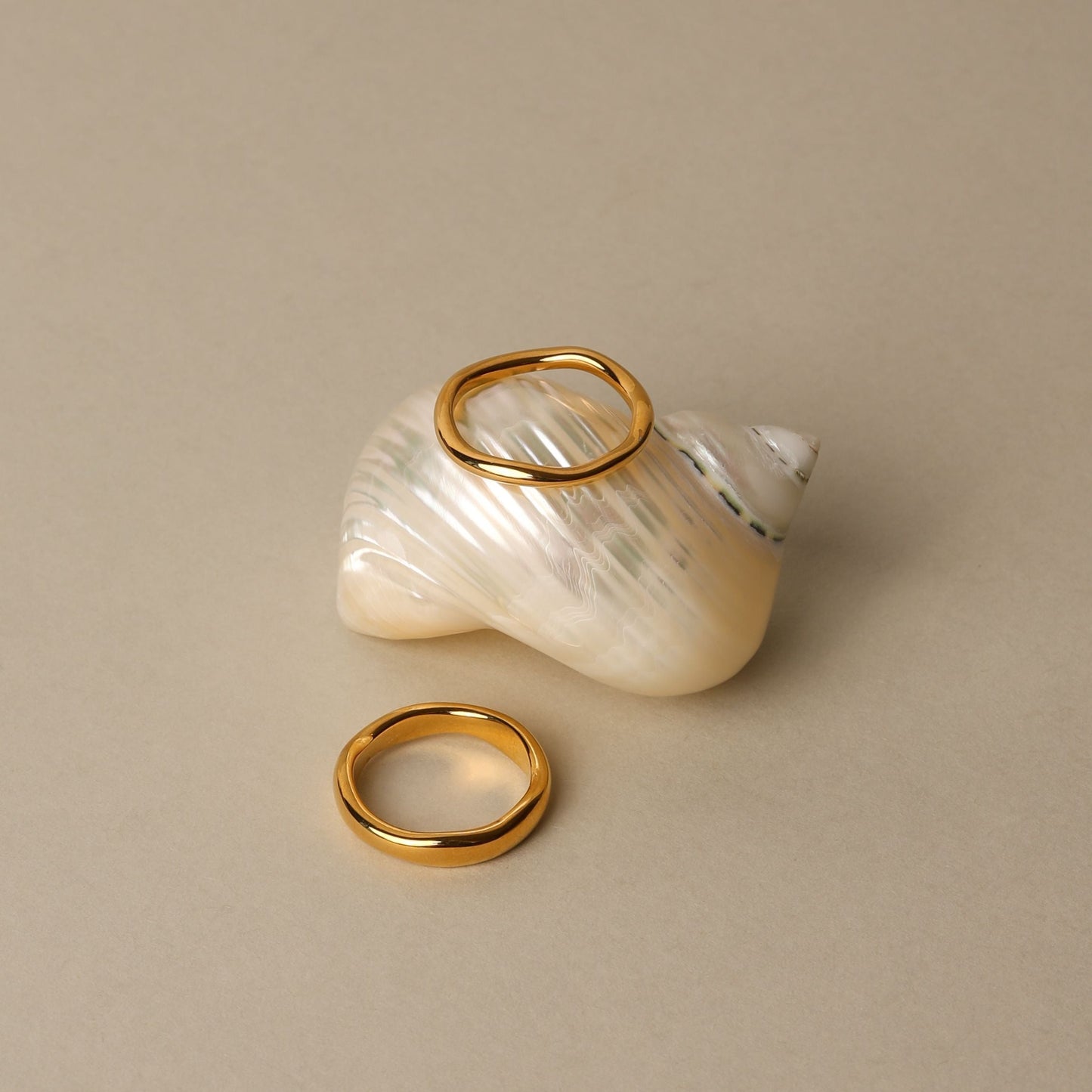 Damen Ring Set gold wasserfest stapelbar 2-teilig hypoallergen