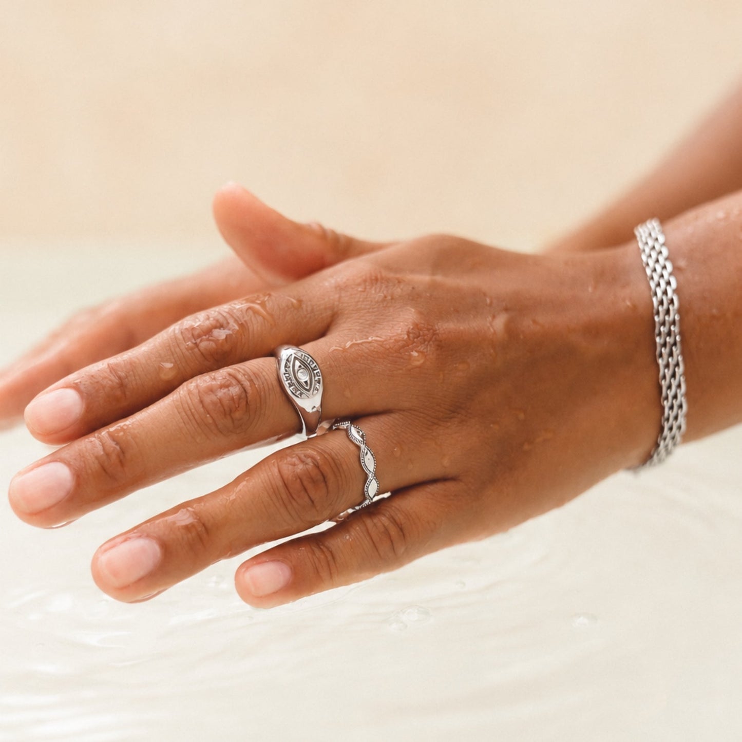 Goldring 4 mm schlicht zeitlos wasserdicht hypoallergen