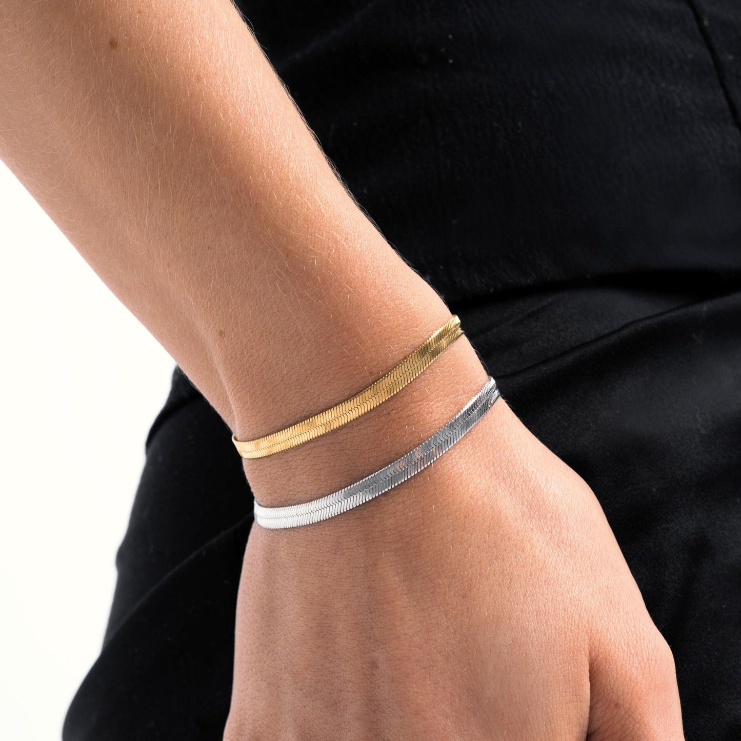 Damen Herringbone Armband Gold verstellbar wasserfest hypoallergen Edelstahl 4 mm