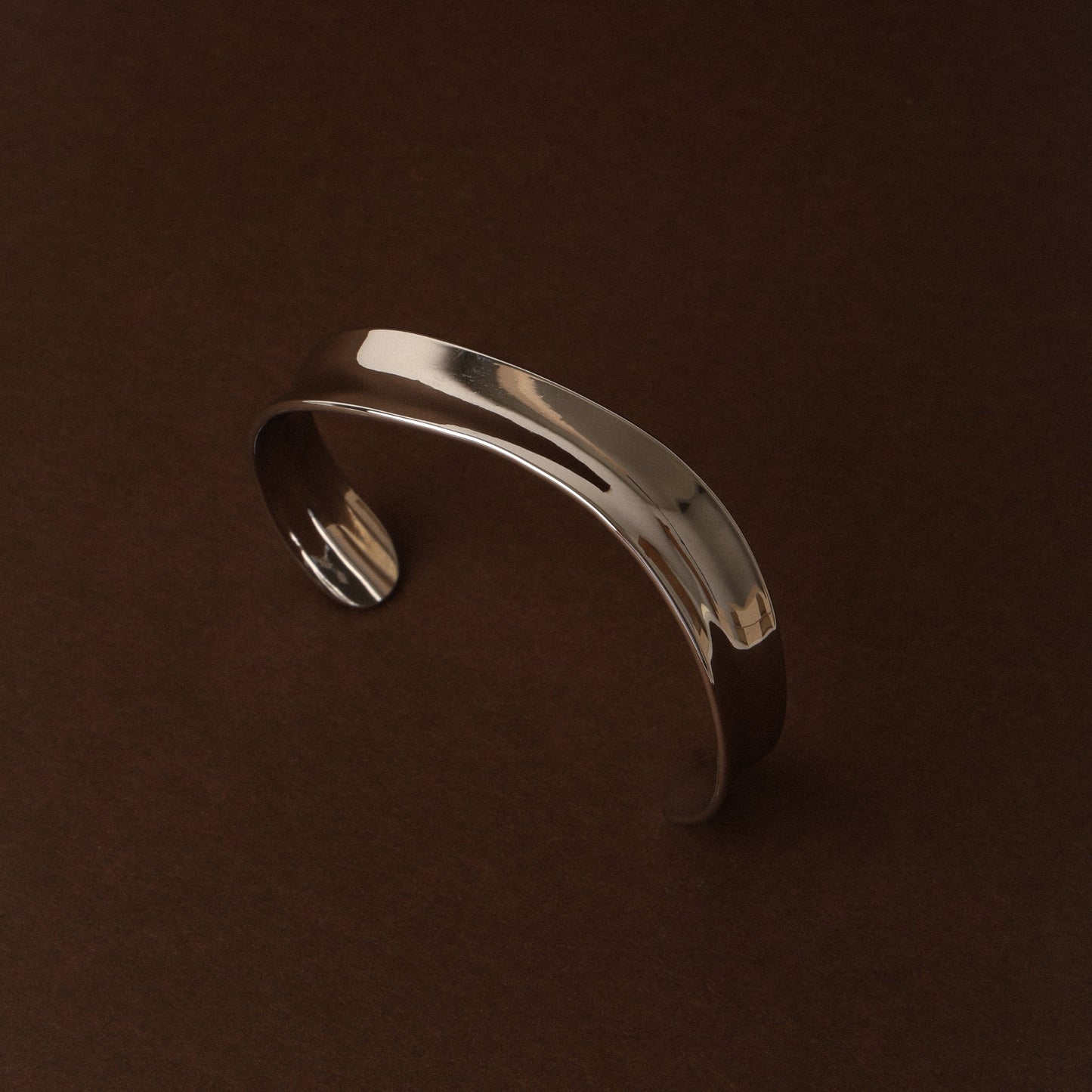 Damen Armreif Gold offen wasserfest hypoallergen Edelstahl Statement Design