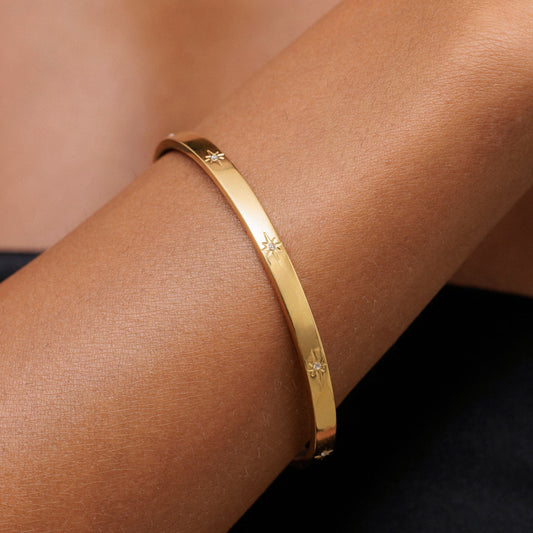 Damen Armreif Gold mit Sternmotiv und Zirkonsteinen verstellbar wasserfest hypoallergen
