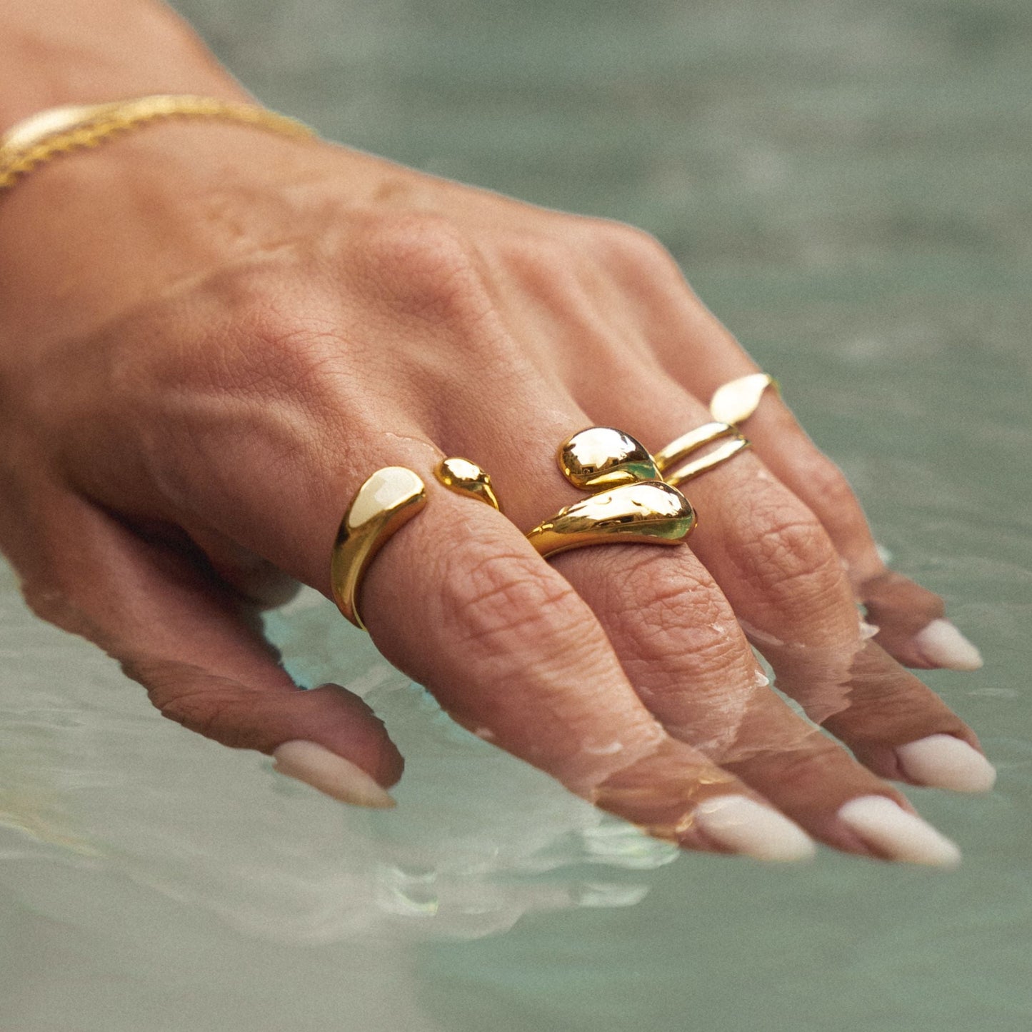 Damen Ring Gold Double Twist wasserfest hypoallergen