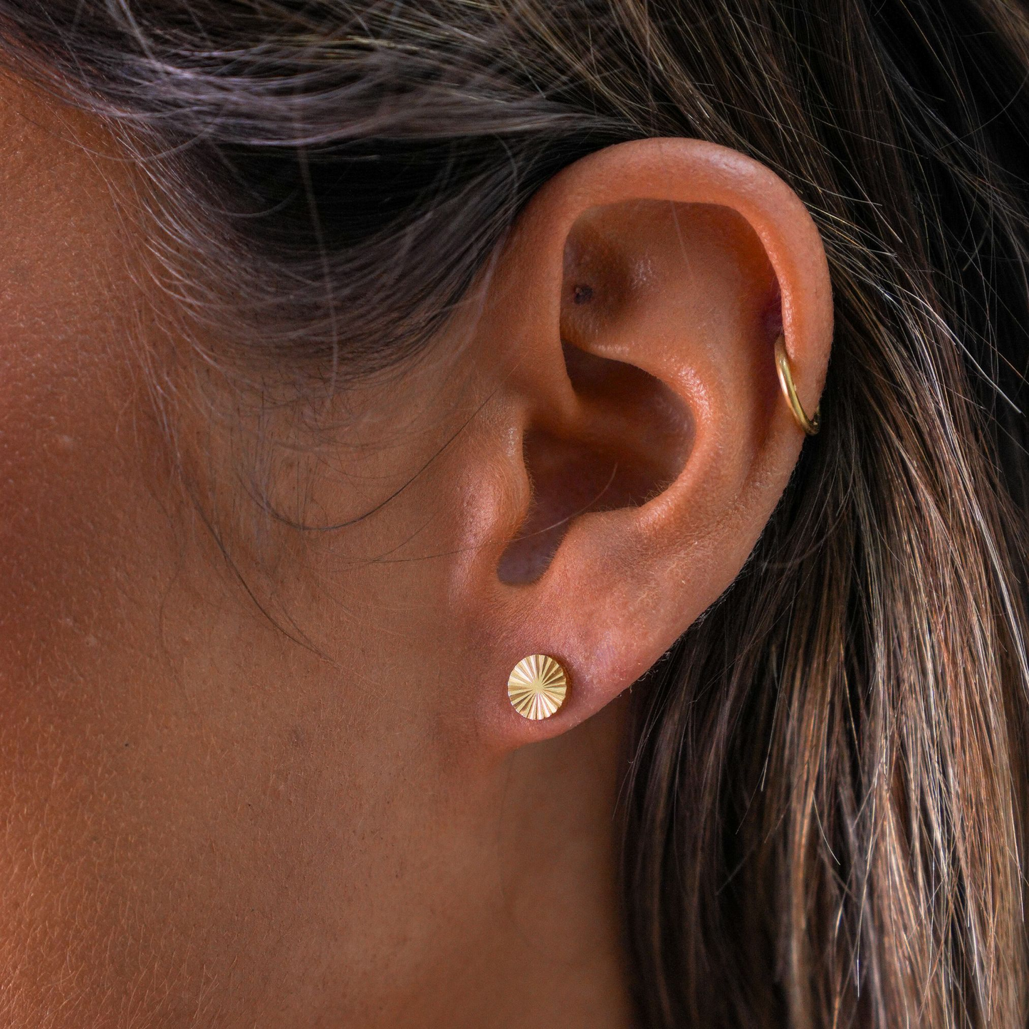 Damen Ohrstecker Sonne Gold minimalistisch wasserdicht hypoallergen