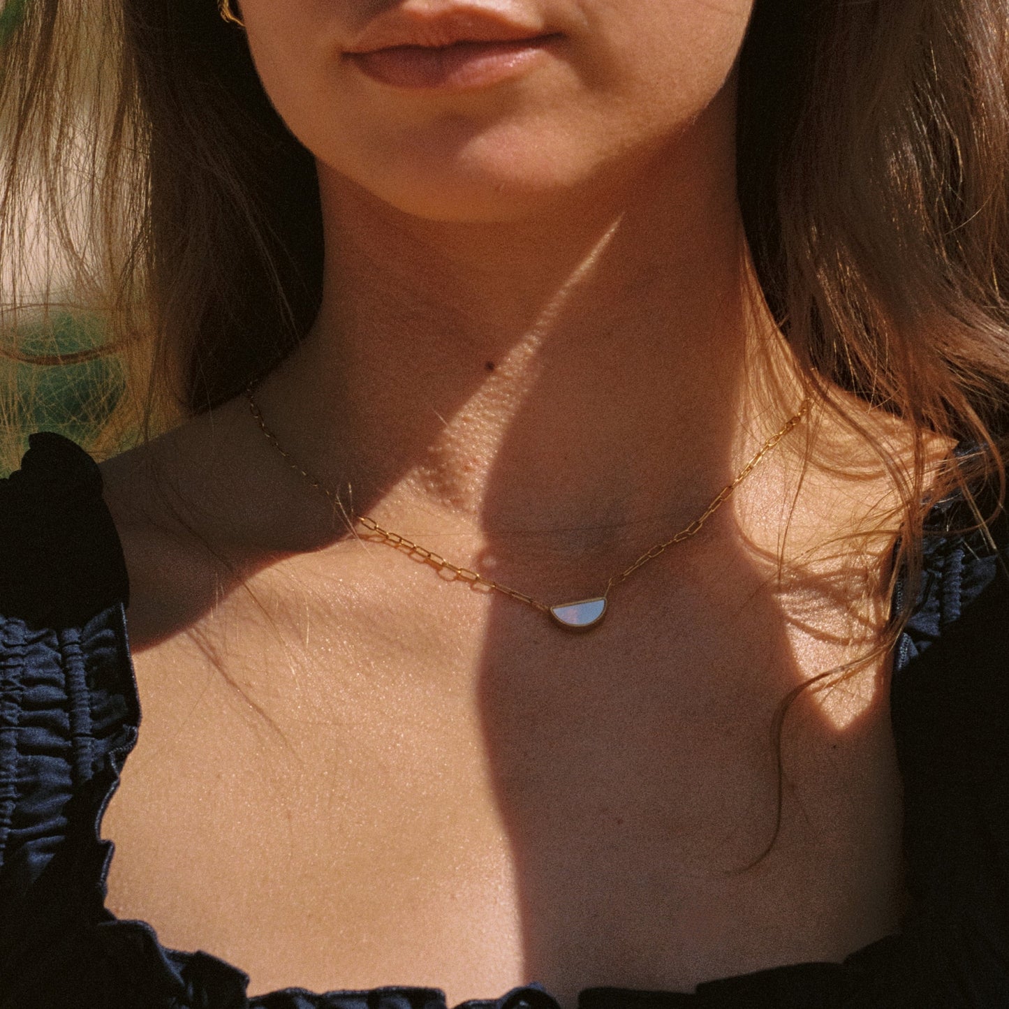 Damen Perlmutt Choker Gold wasserfest mit Anhänger Paperclip Kette