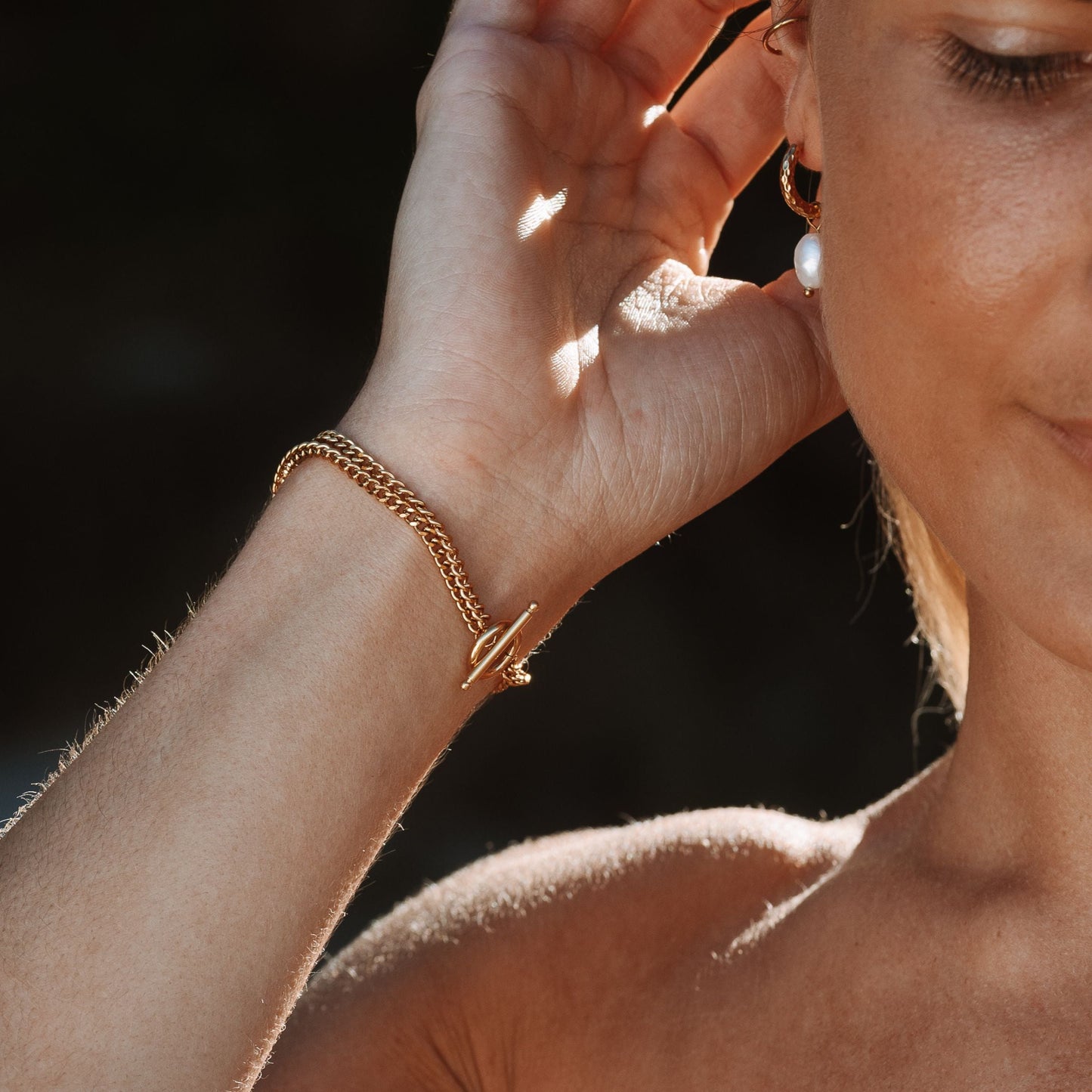 Damen Armband Gold mit Münzanhänger und Süßwasserperle wasserfest hypoallergen Doppelkette