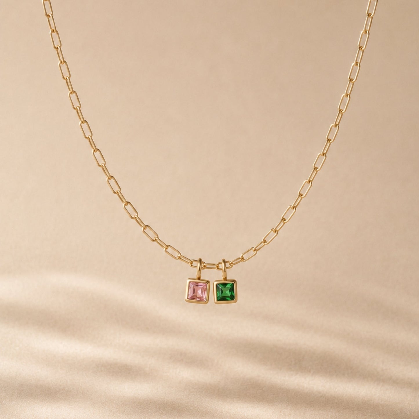 Damen Paperclip Kette Gold mit Geburtsstein Anhänger personalisiert wasserfest