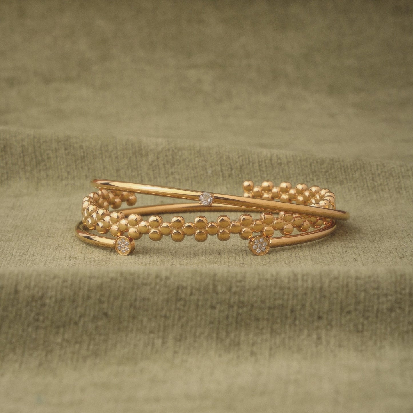 Damen Armreif Gold mit weißem Zirkon verstellbar wasserfest hypoallergen Edelstahl