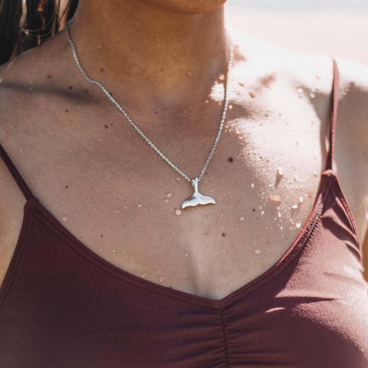 Damen Halskette Gold Walflosse Anhänger wasserdicht hypoallergen