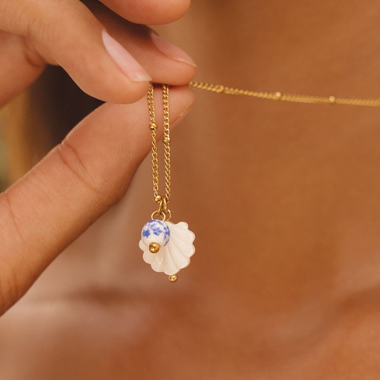 Damen Perlmutt Halskette Gold mit Keramikperle wasserfest